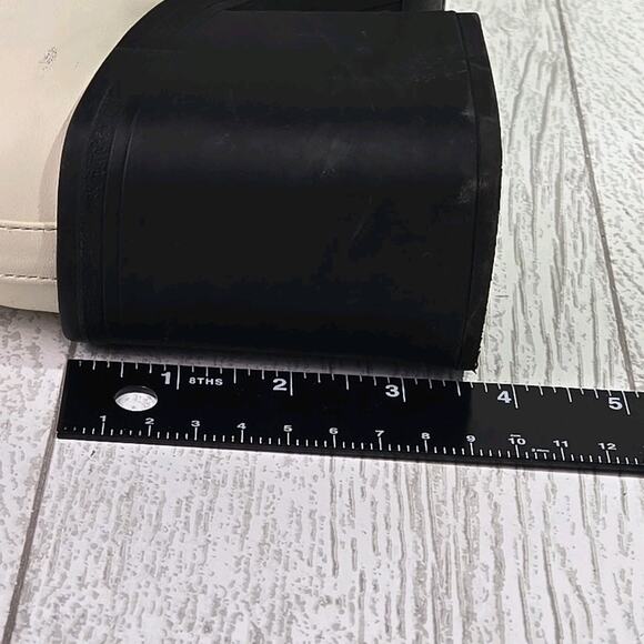 Mia Boots Womens 6.5 Gwyn Chelsea Platform Zip Ankle Bootie White Faux Leather - Picture 7 of 11